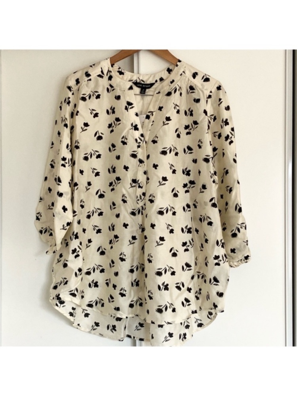 🔥 Lane Bryant floral Y-neck floral blouse flowy NWT size 3X